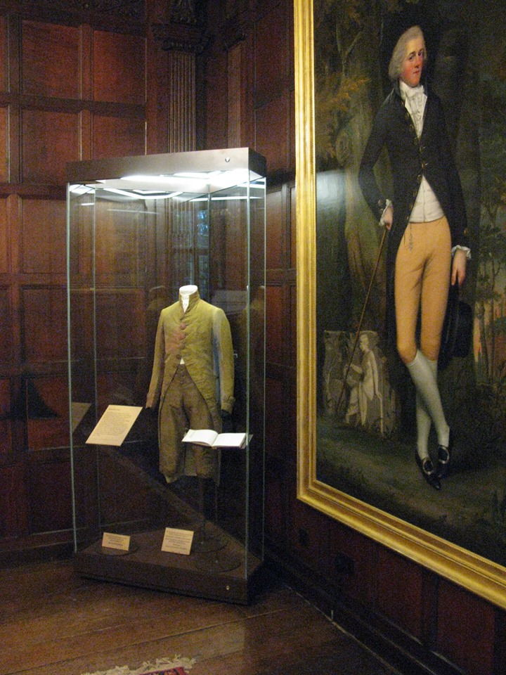 display standing